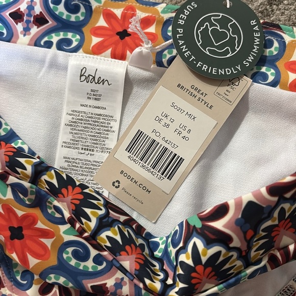 Boden Bikini - Red and Multicolor Floral - NWT - size 8 - halter top -padded bra - Picture 4 of 7